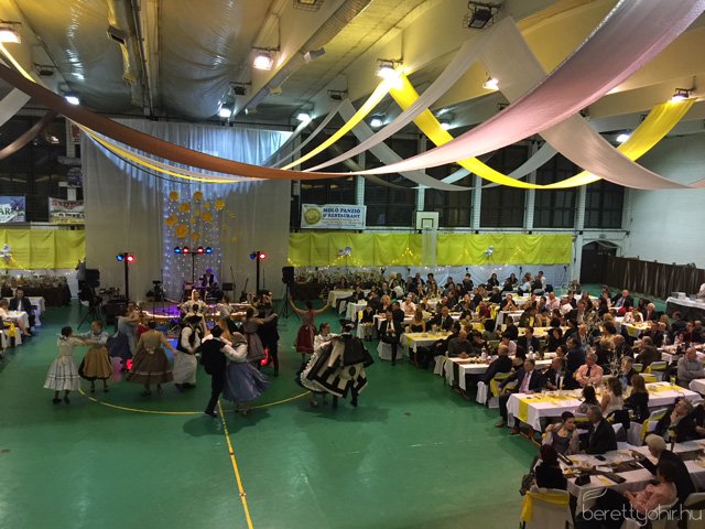 12. Jótékonysági Kórházbál 13